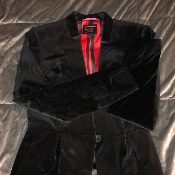 Black velvet blazer - Picture 1 of 4